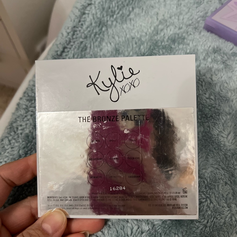 Kylie cosmetics eyeshadow palette - Picture 3 of 3